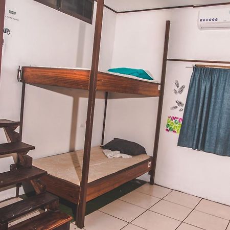 Passifloras Hostel Quepos Zewnętrze zdjęcie