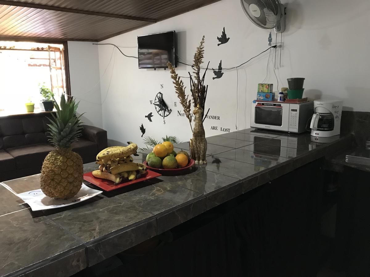 Passifloras Hostel Quepos Zewnętrze zdjęcie