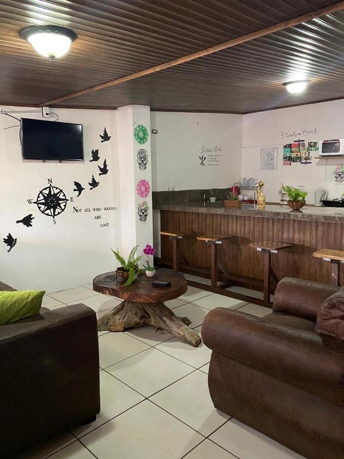 Passifloras Hostel Quepos Zewnętrze zdjęcie